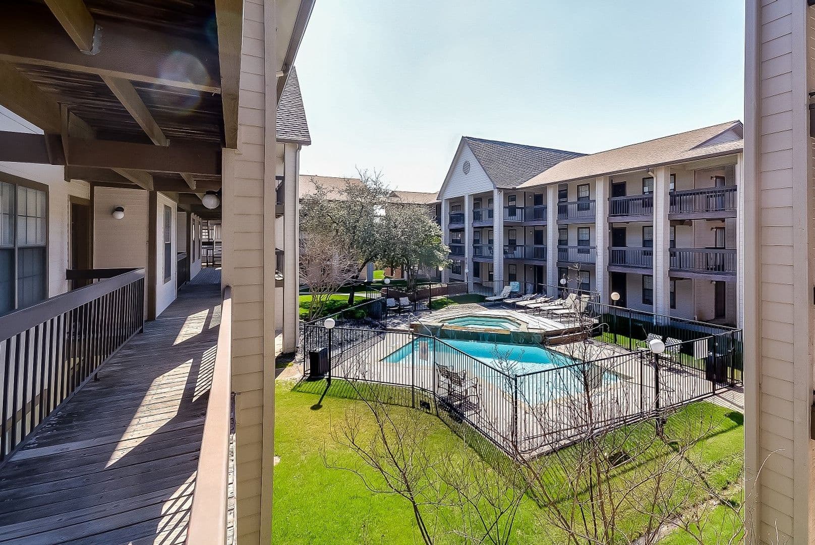 Denton Apartment: 218 North Texas Boulevard