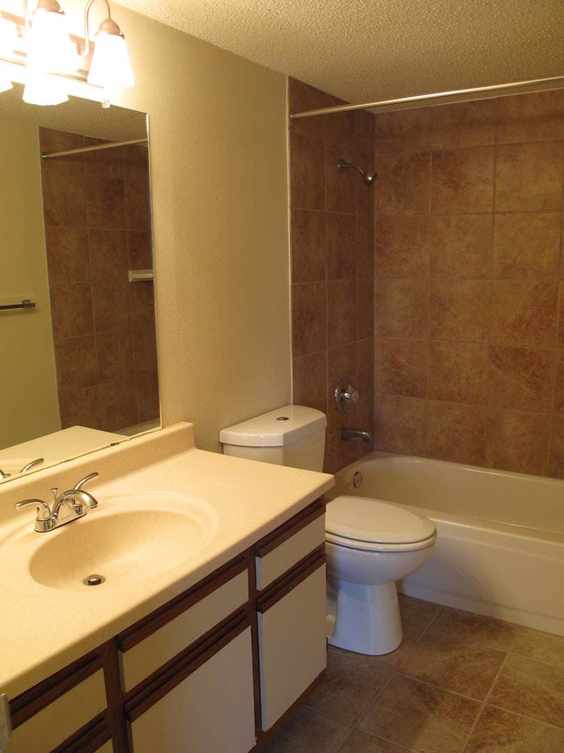 Denton Apartment: 218 North Texas Boulevard