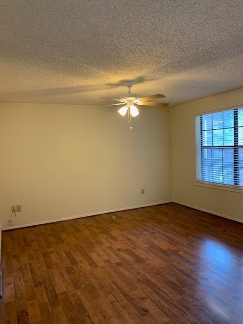 Denton Apartment: 218 North Texas Boulevard