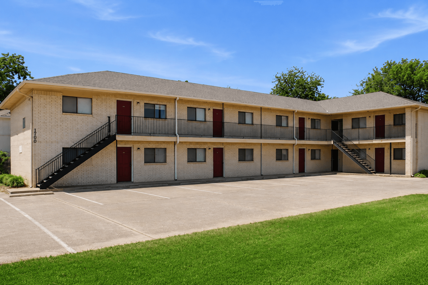 Denton Apartment: 1700 West Hickory