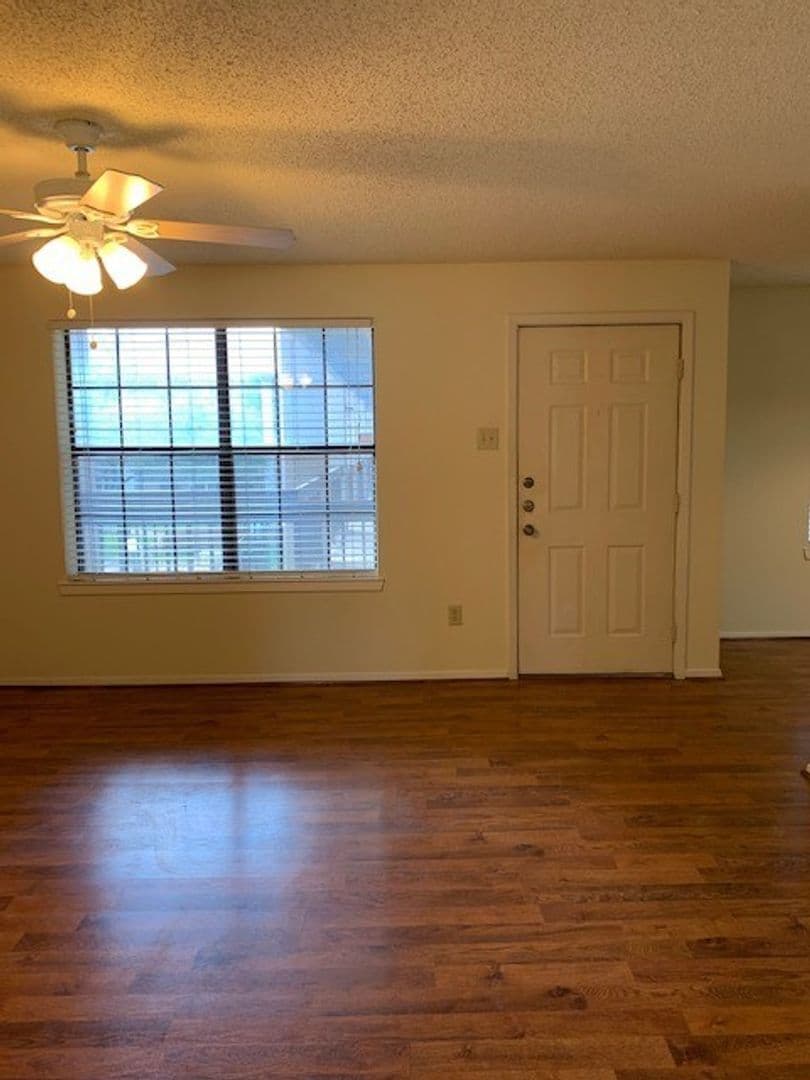 Denton Apartment: 218 North Texas Boulevard