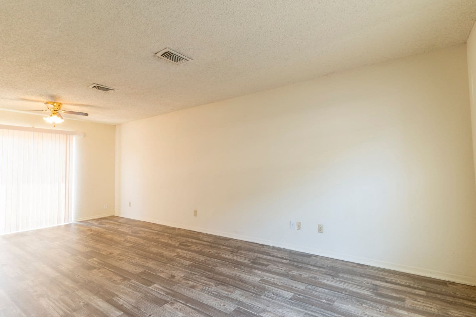 Denton Apartment: 922 Fannin Street
