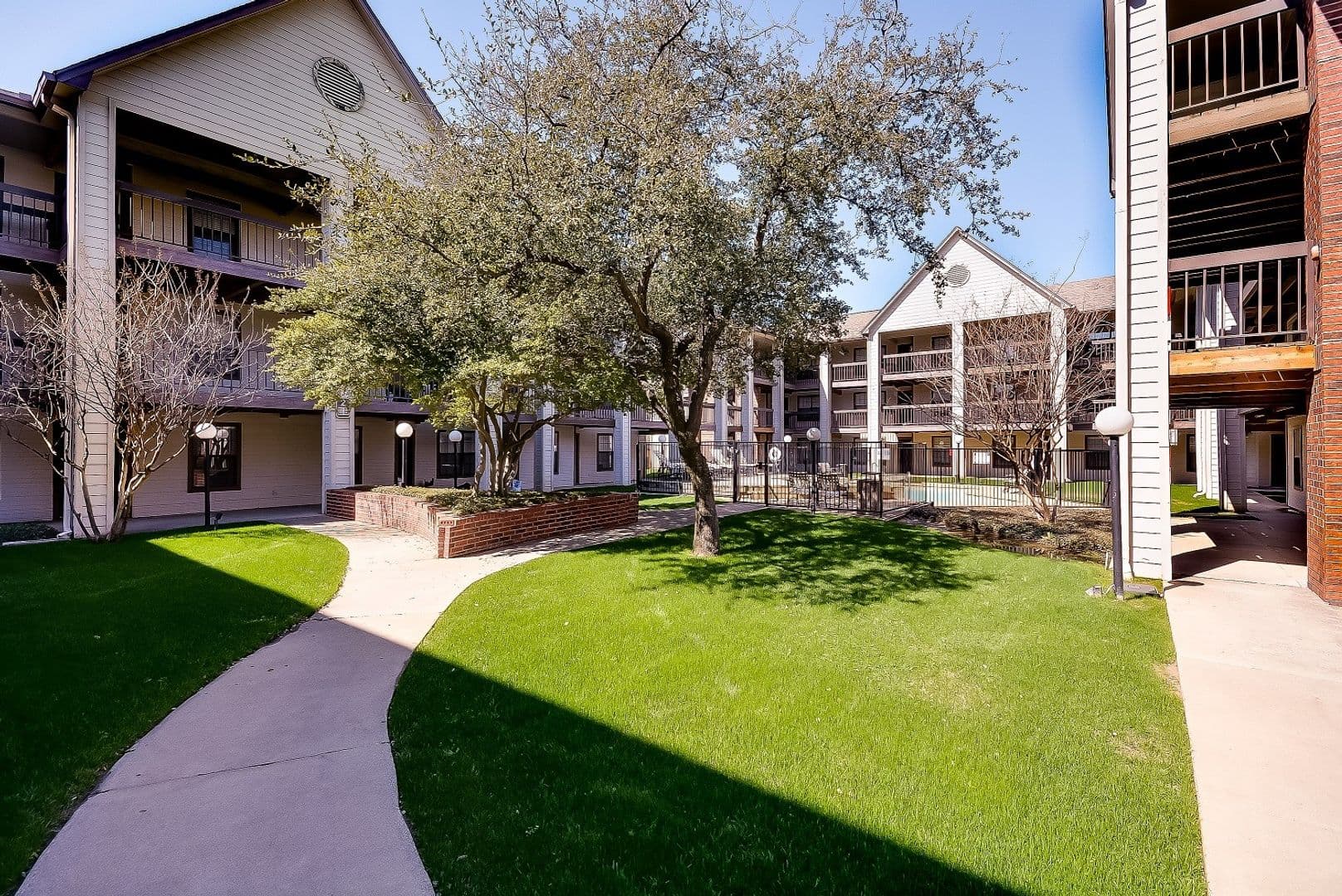 Denton Apartment: 218 North Texas Boulevard