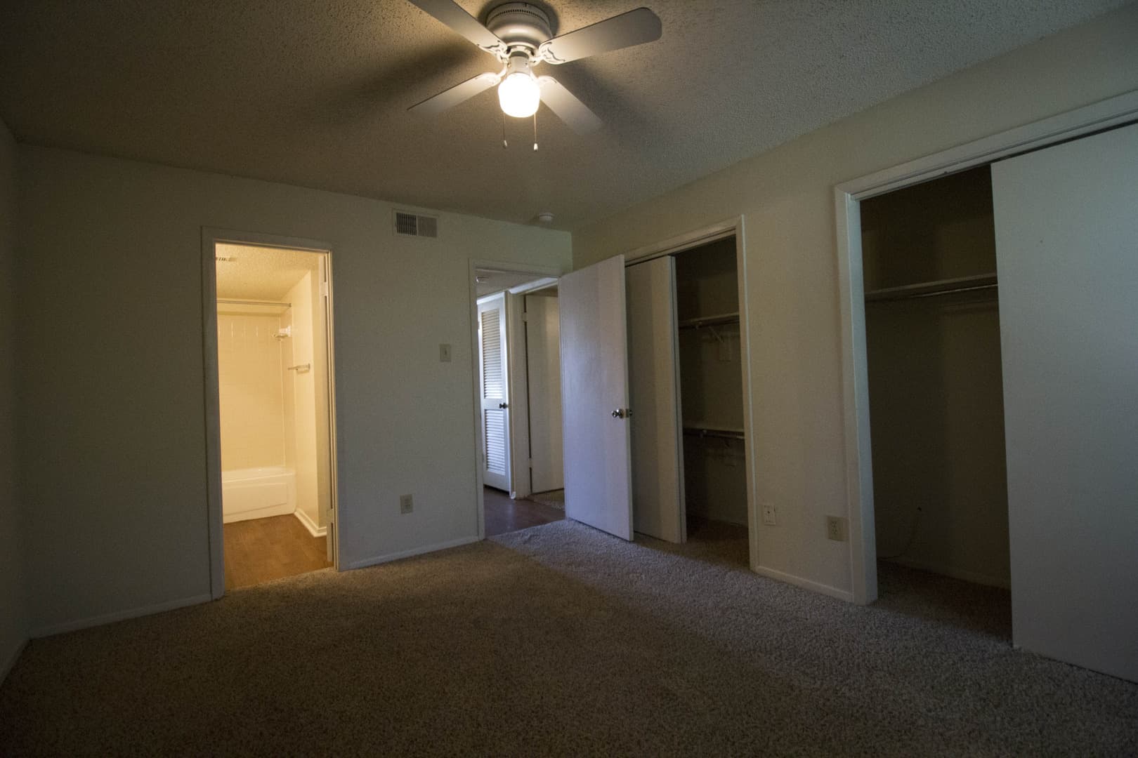 Denton Apartment: 218 North Texas Boulevard