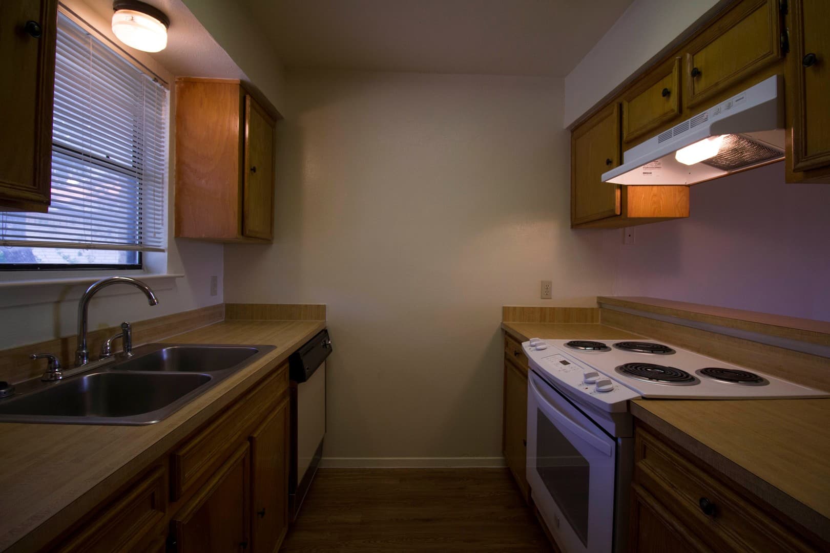 Denton Apartment: 1700 West Hickory