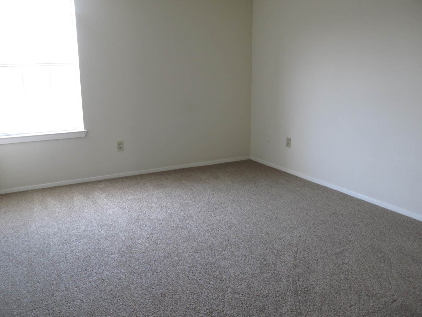 Denton Apartment: 218 North Texas Boulevard