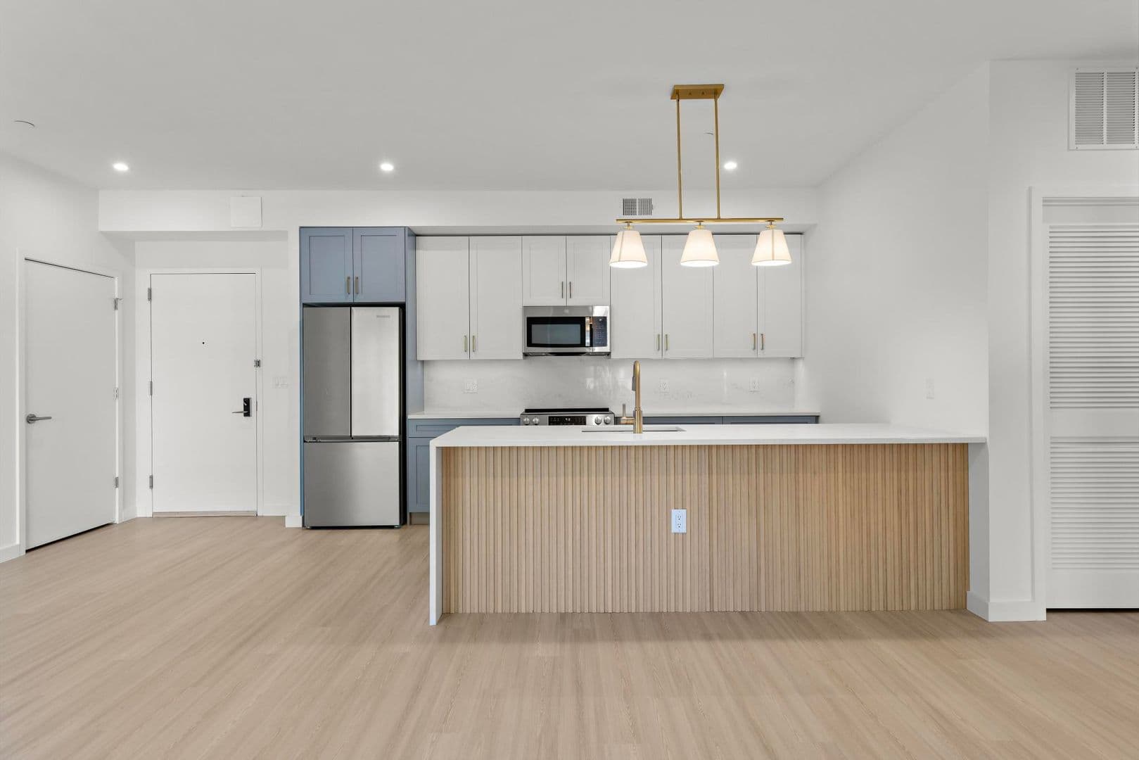 Neptune City Apartment: 505 Route 35 N