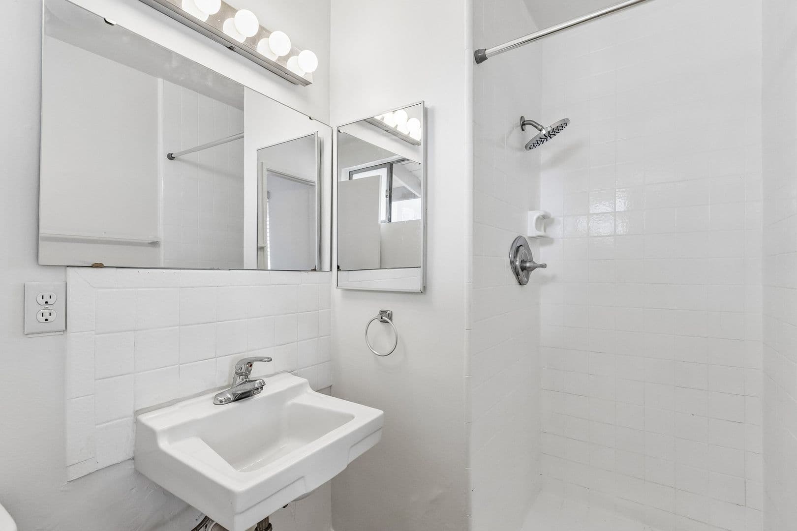 LOS ANGELES Apartment: 1314 MALTMAN AVE