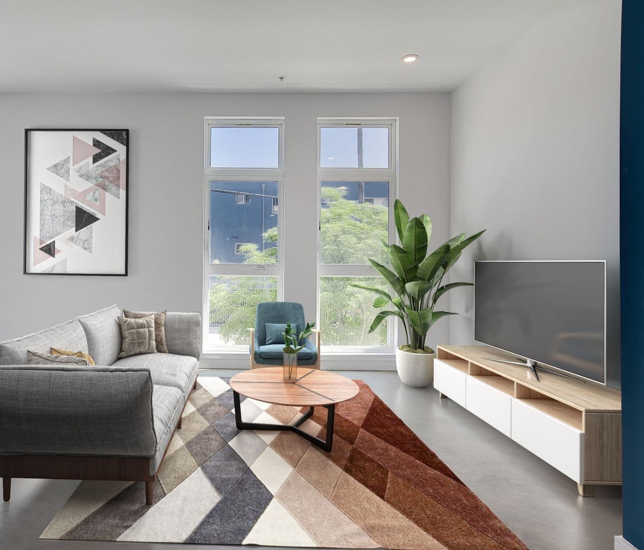 LOS ANGELES Apartment: 152 N RAMPART