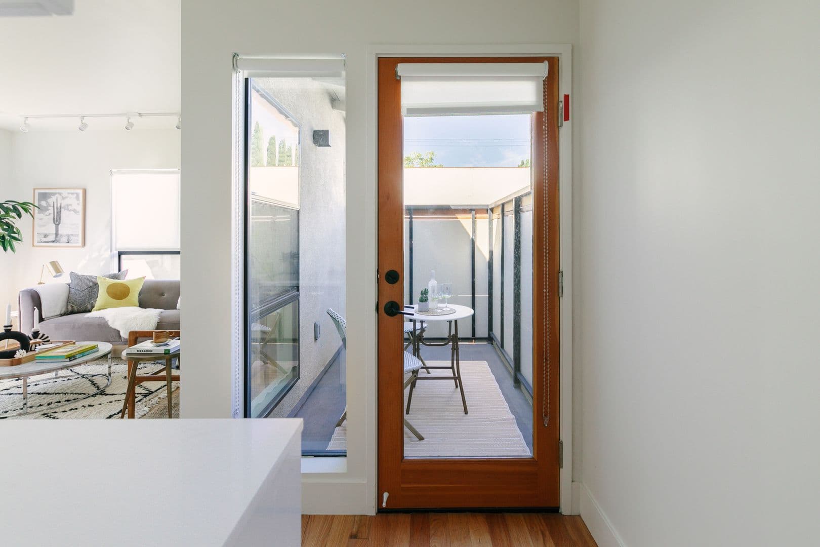 LOS ANGELES Apartment: 513 N HELIOTROPE DR