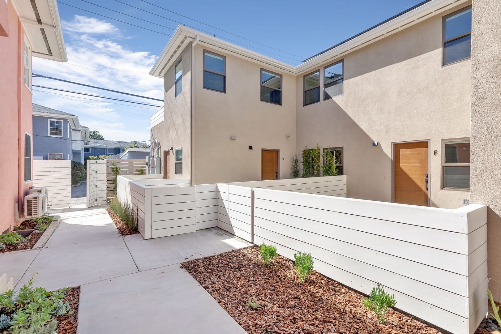 SANTA MONICA Apartment: 1132 & 1138 PRINCETON ST