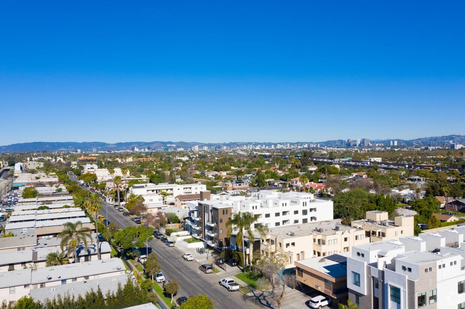 LOS ANGELES Apartment: 5012 S. SLAUSON AVENUE
