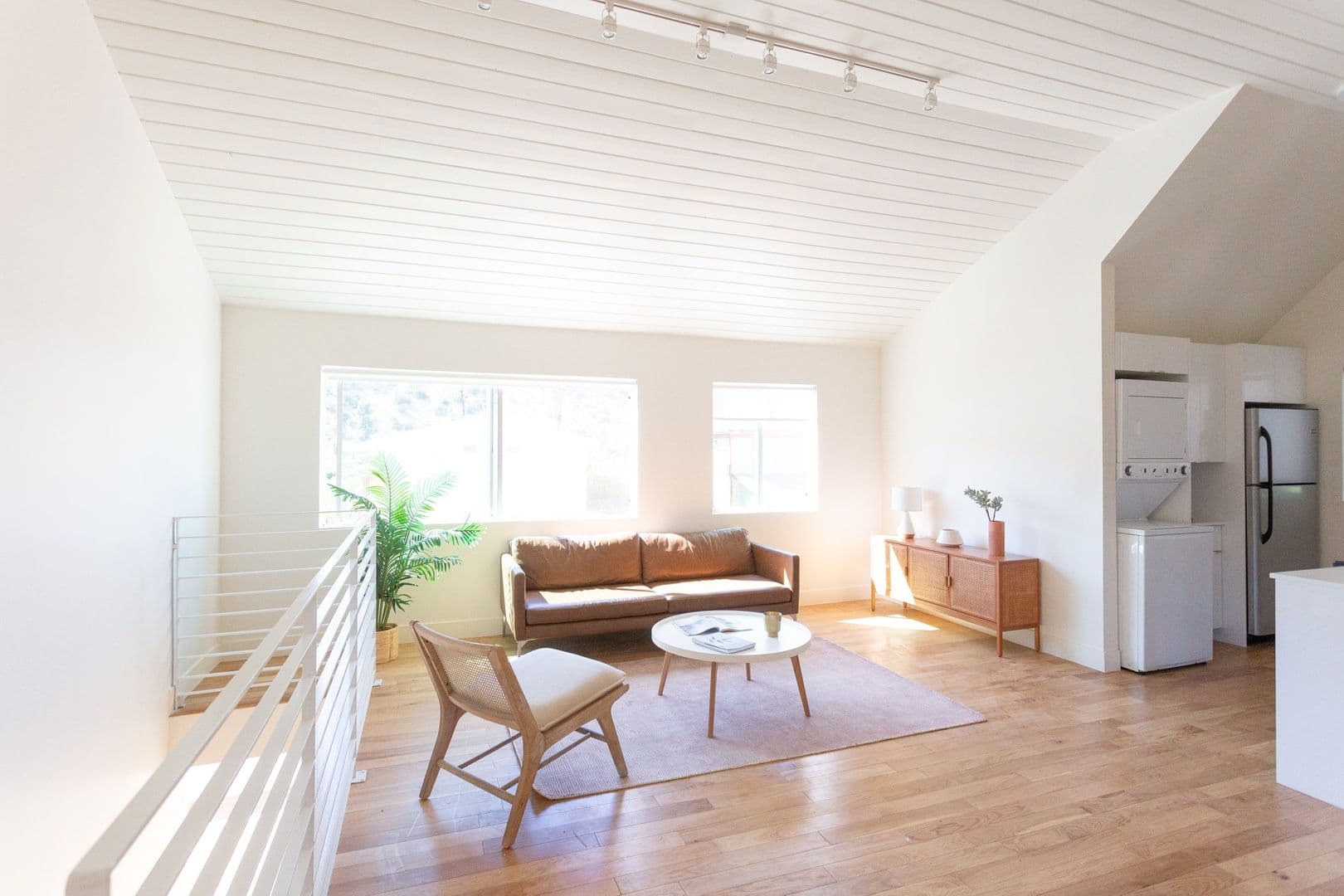 LOS ANGELES Apartment: 421 N. AVE 50
