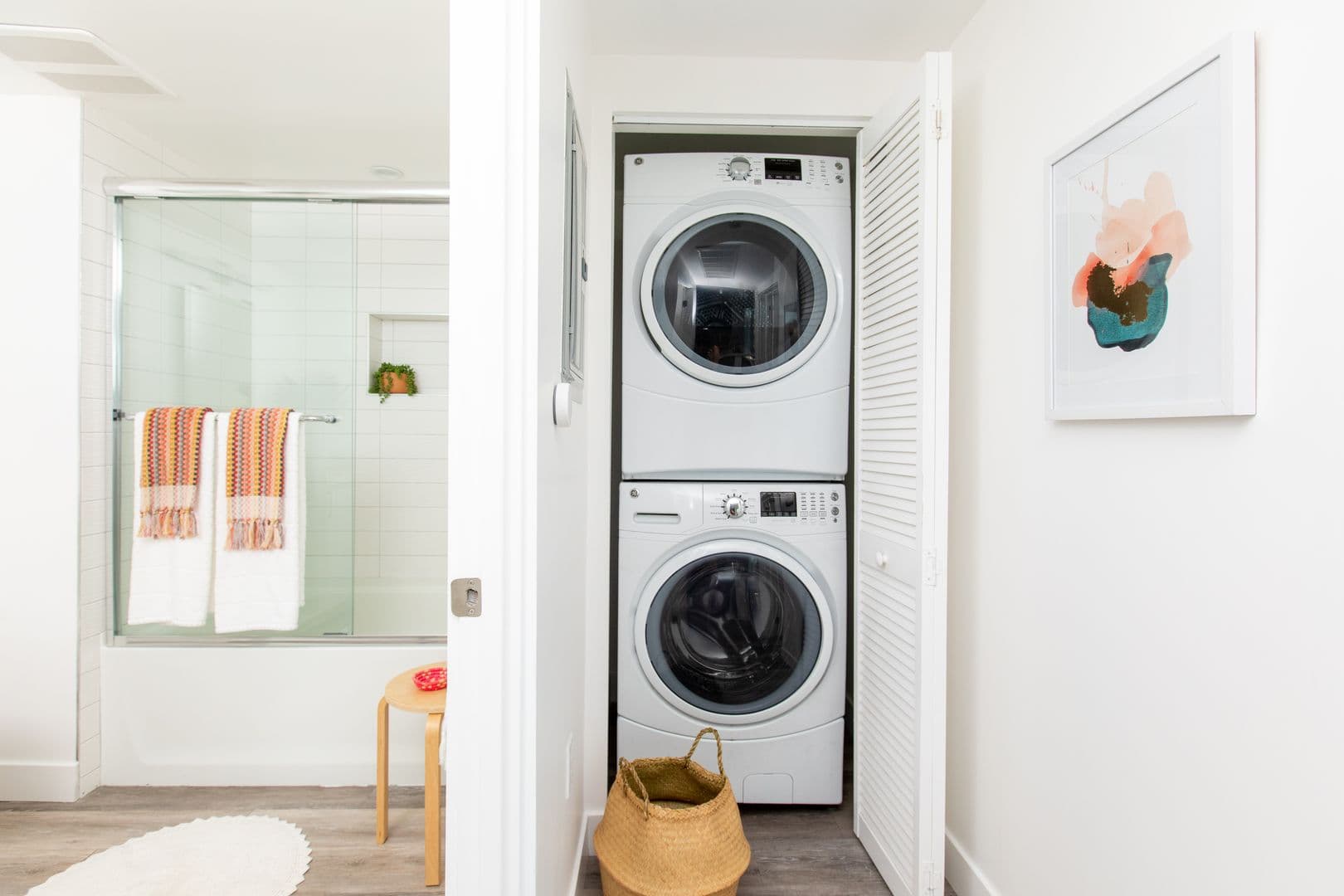 LOS ANGELES Apartment: 5012 S. SLAUSON AVENUE