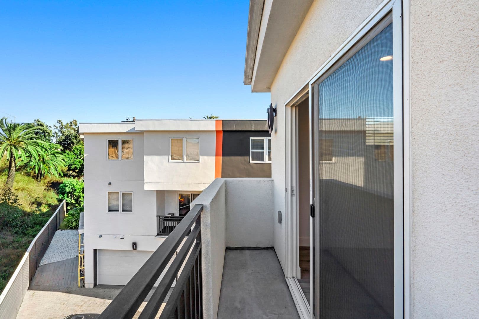 LOS ANGELES Apartment: 2414 S WEST VIEW ST