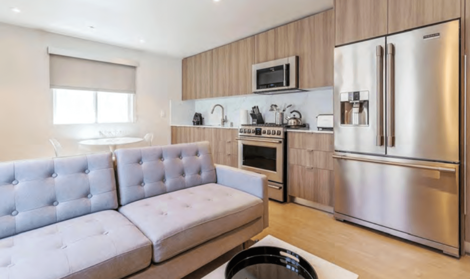 SANTA MONICA Apartment: 1446 YALE ST.