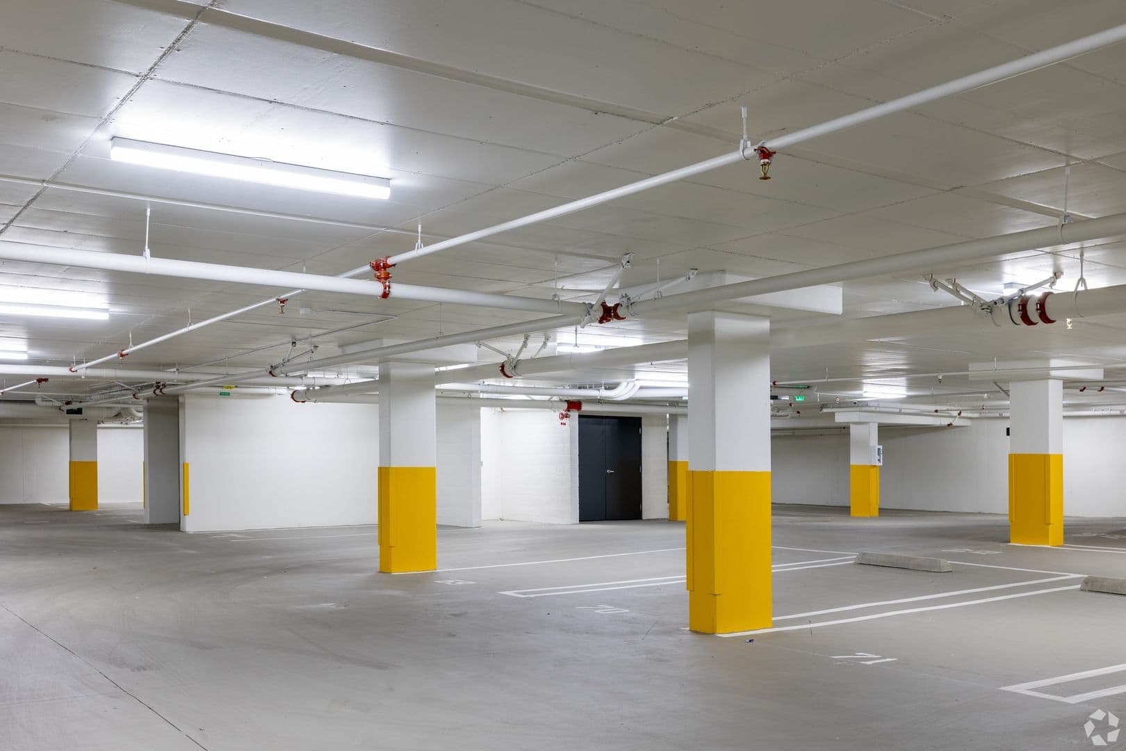 LOS ANGELES Apartment: 139 S. OCCIDENTAL BLVD