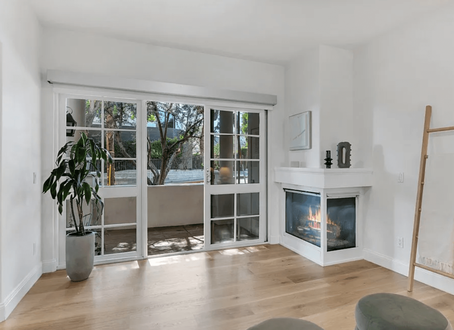 WEST HOLLYWOOD Condo: 851 N SAN VICENTE BLVD APT 128