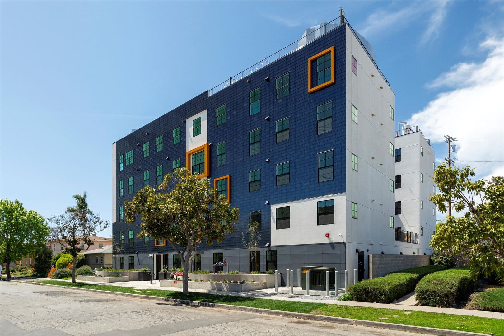 WESTCHESTER Apartment: 8833 READING AVE