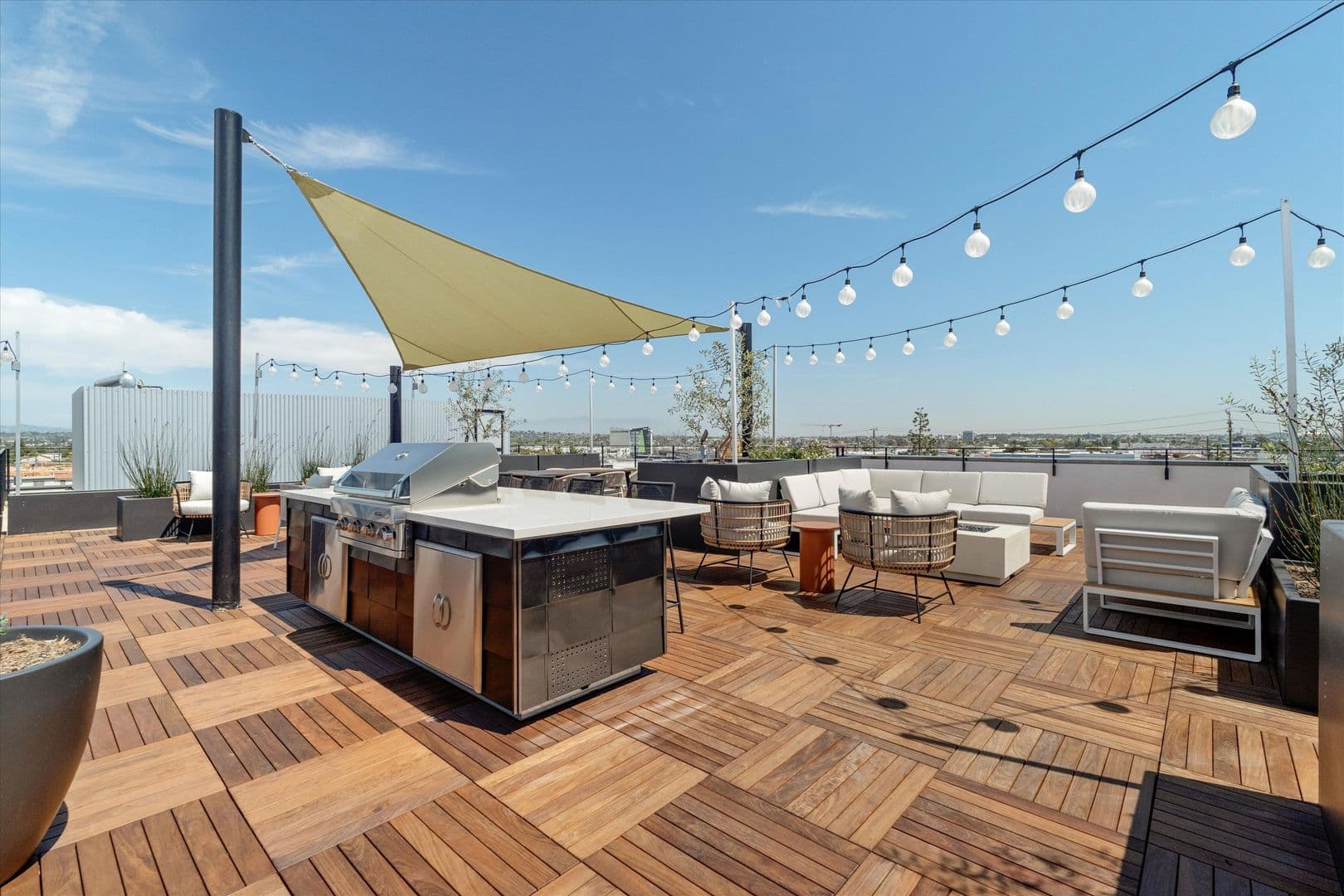 WESTCHESTER Apartment: 8833 READING AVE