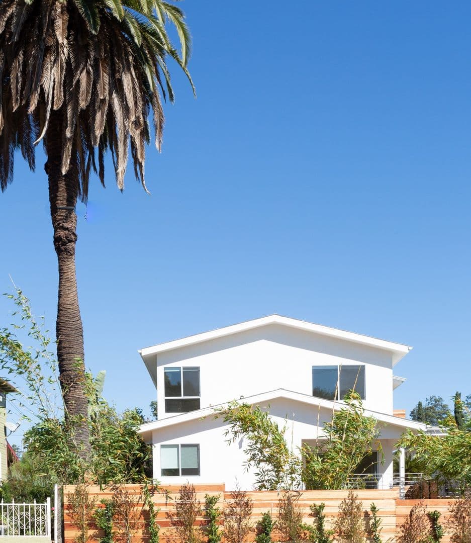 LOS ANGELES Apartment: 421 N. AVE 50