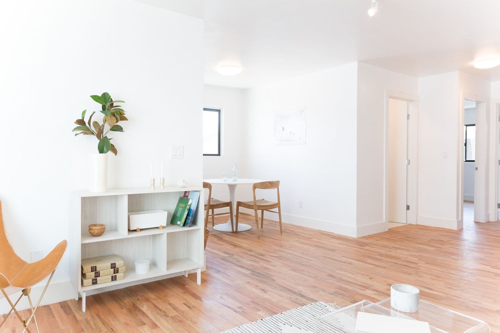 LOS ANGELES Apartment: 252 SOUTH AVENUE 18