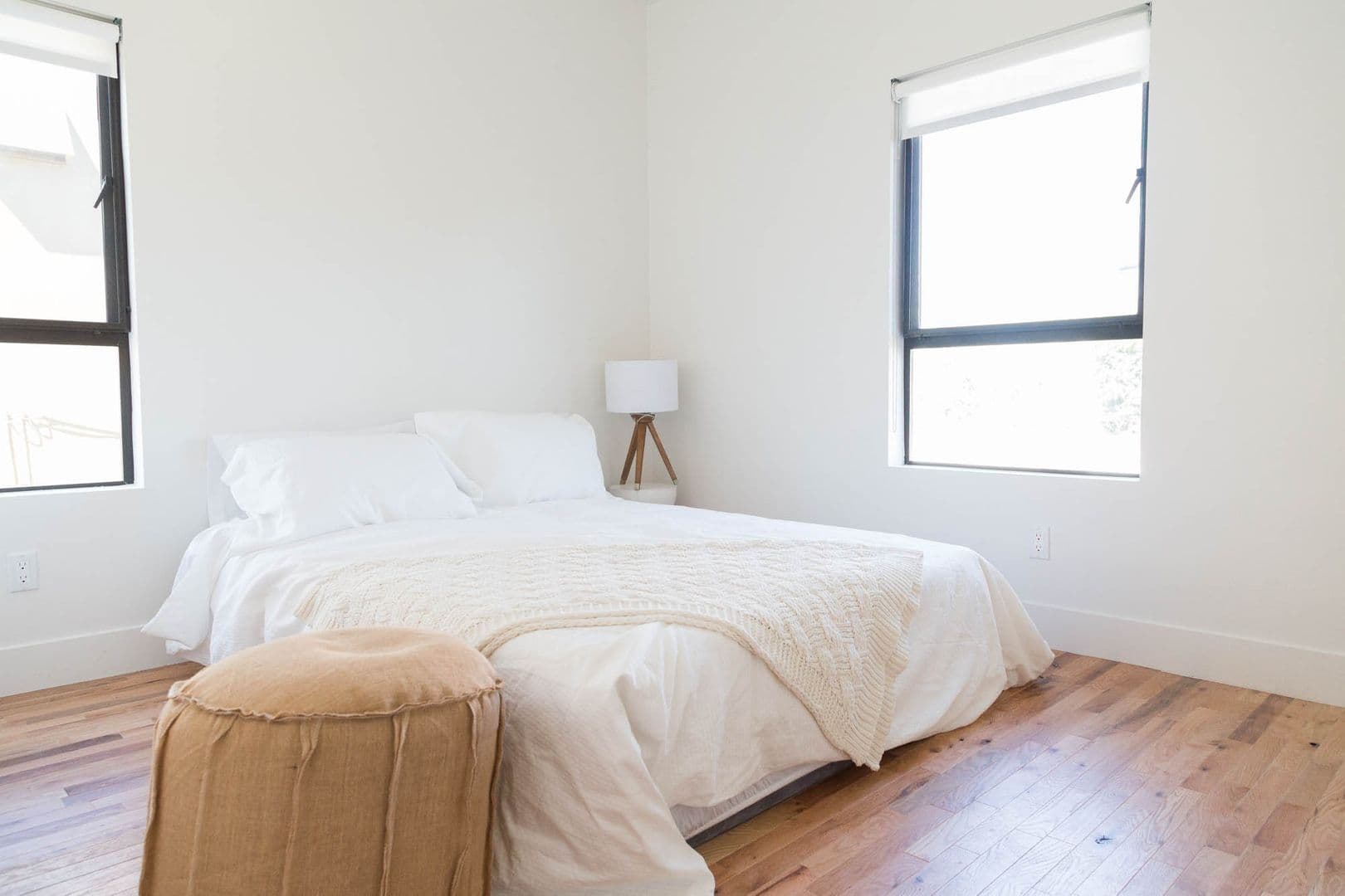 LOS ANGELES Apartment: 517 N. MADISON AVE