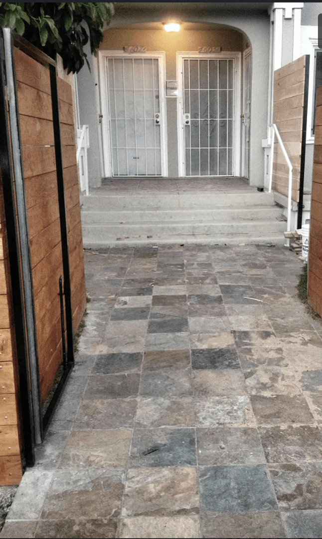 LOS ANGELES Apartment: 4605 PICKFORD ST.