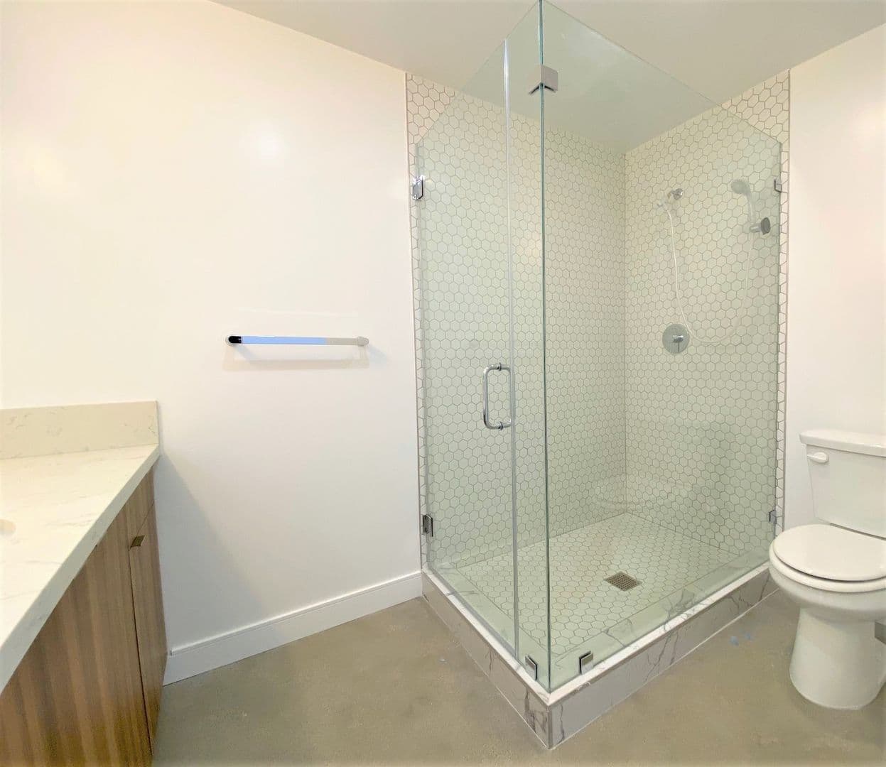 LOS ANGELES Apartment: 152 N RAMPART