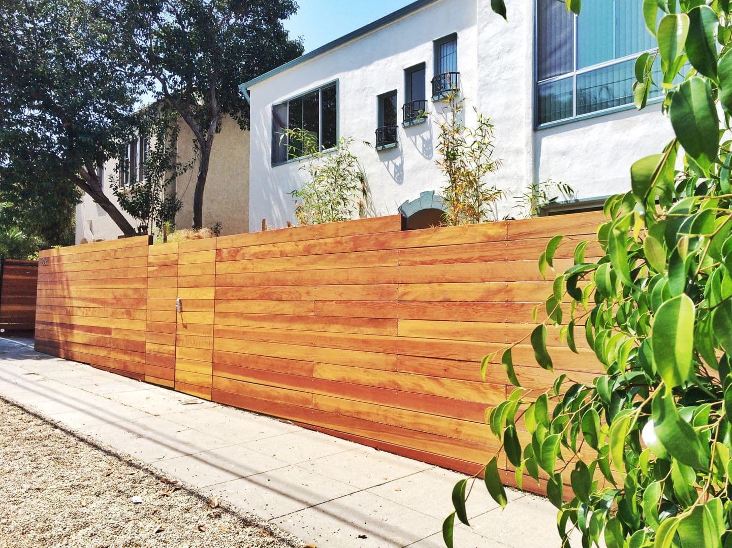 LOS ANGELES Apartment: 865 N. HOOVER ST.