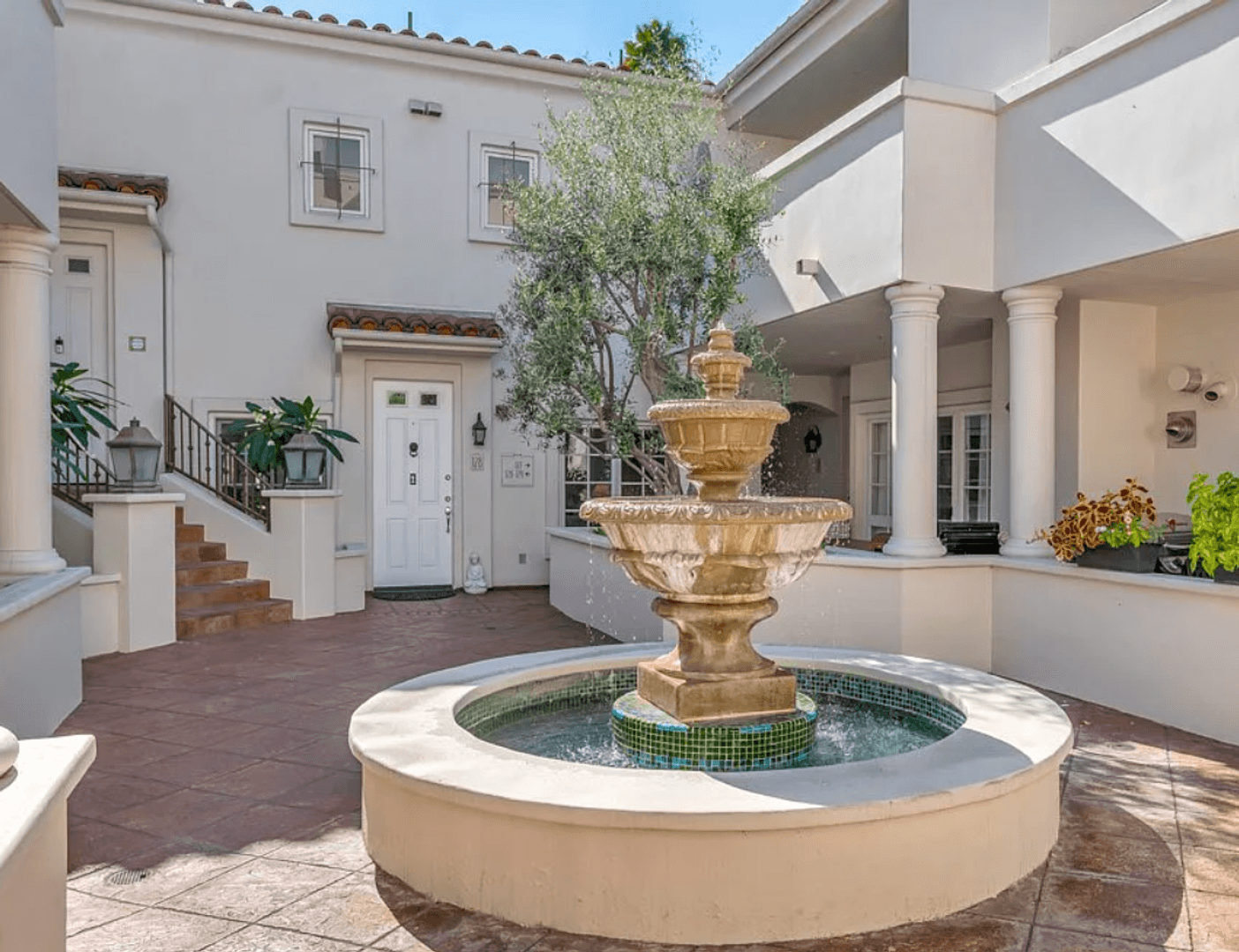 WEST HOLLYWOOD Condo: 851 N SAN VICENTE BLVD APT 128