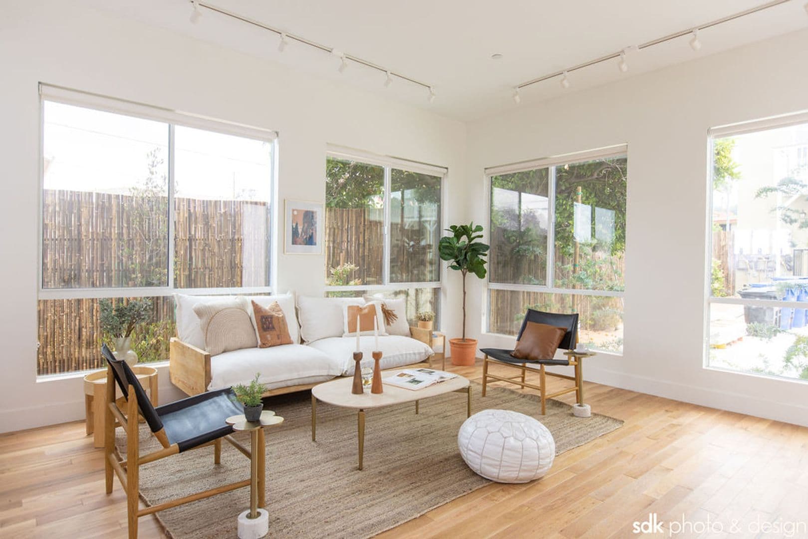 LOS ANGELES Apartment: 2807 GRIFFIN AVE