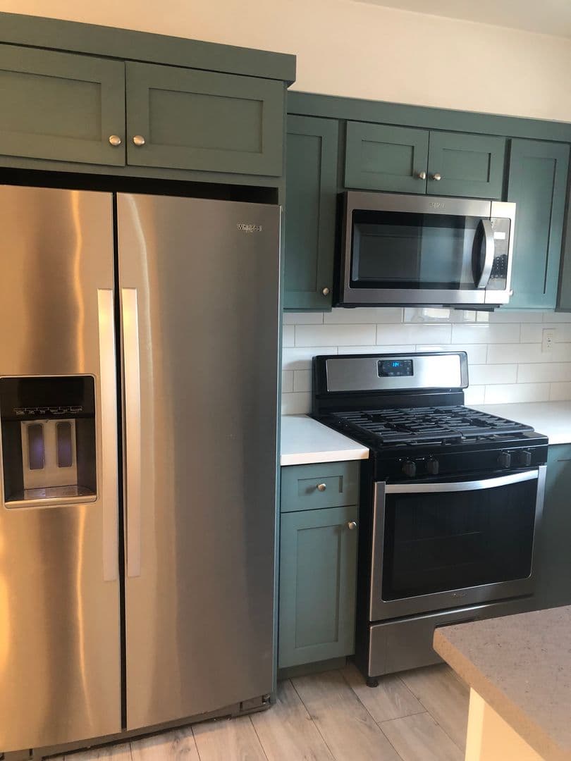 LOS ANGELES Apartment: 2414 S WEST VIEW ST