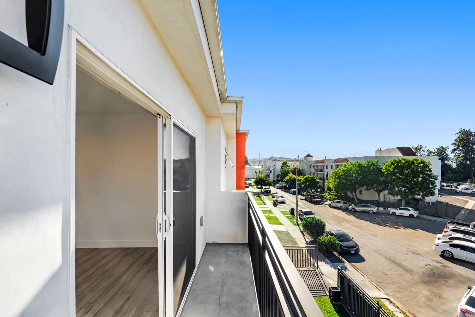LOS ANGELES Apartment: 2414 S WEST VIEW ST