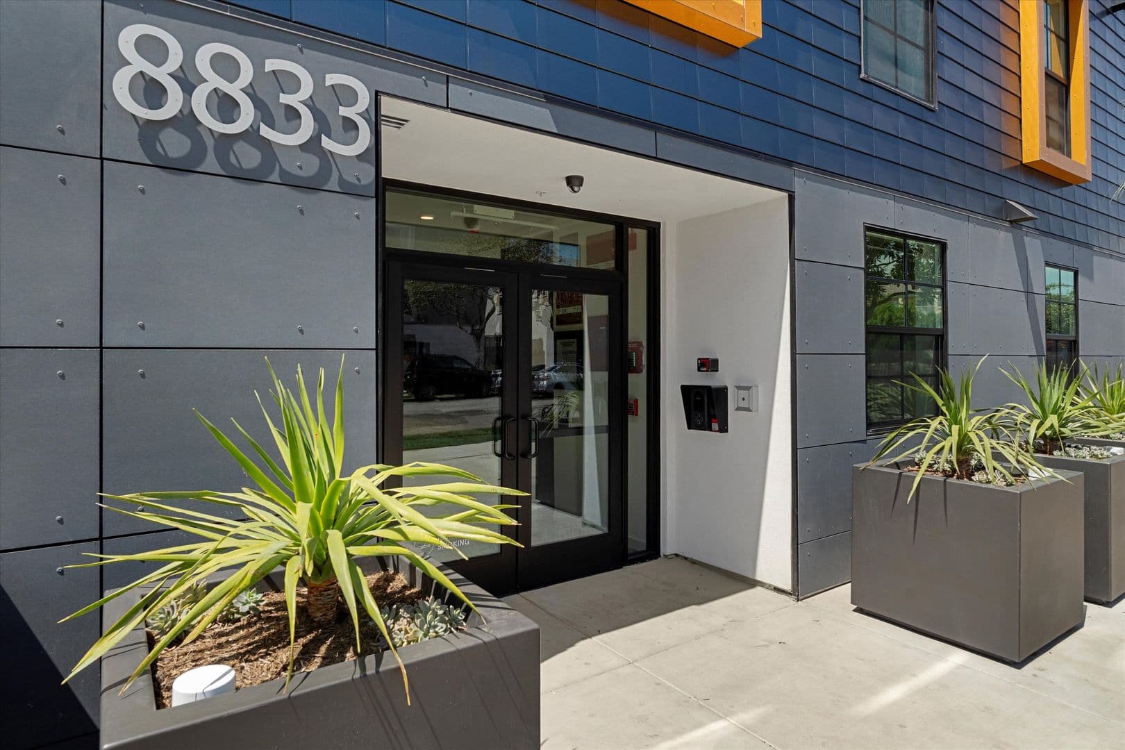 WESTCHESTER Apartment: 8833 READING AVE