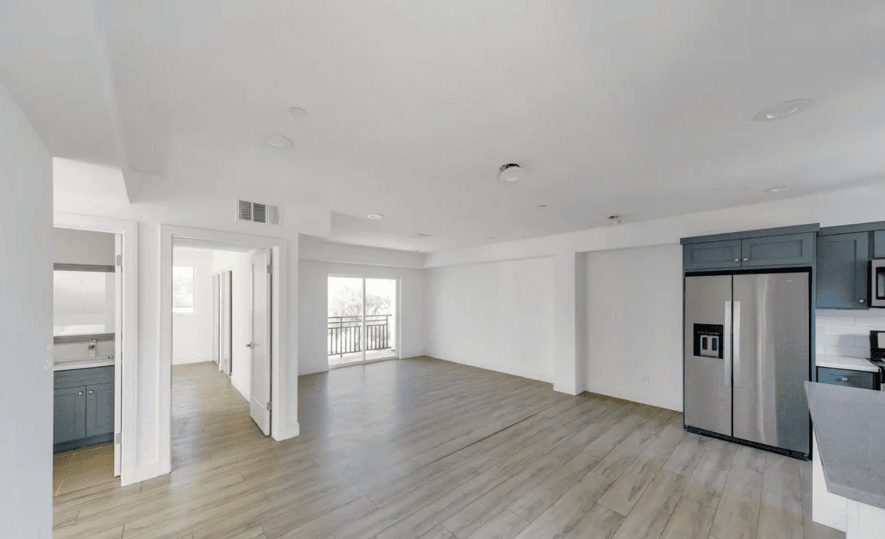 LOS ANGELES Apartment: 2414 S WEST VIEW ST