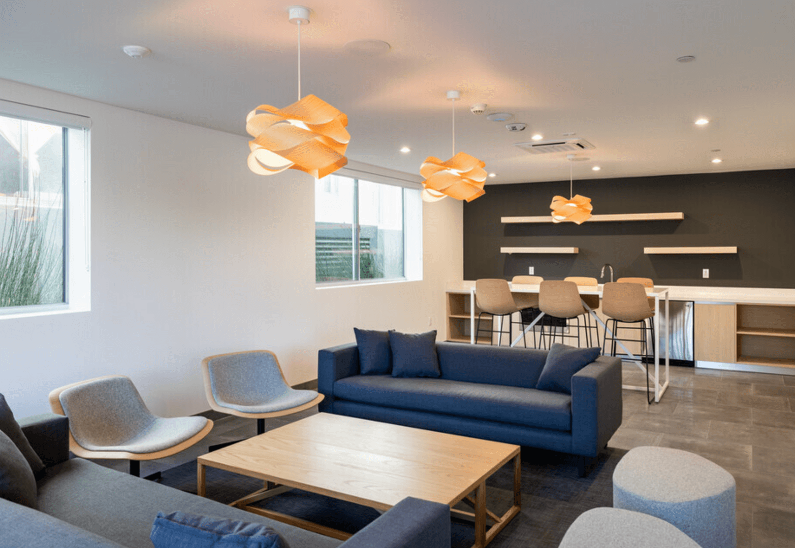 LOS ANGELES Apartment: 139 S. OCCIDENTAL BLVD