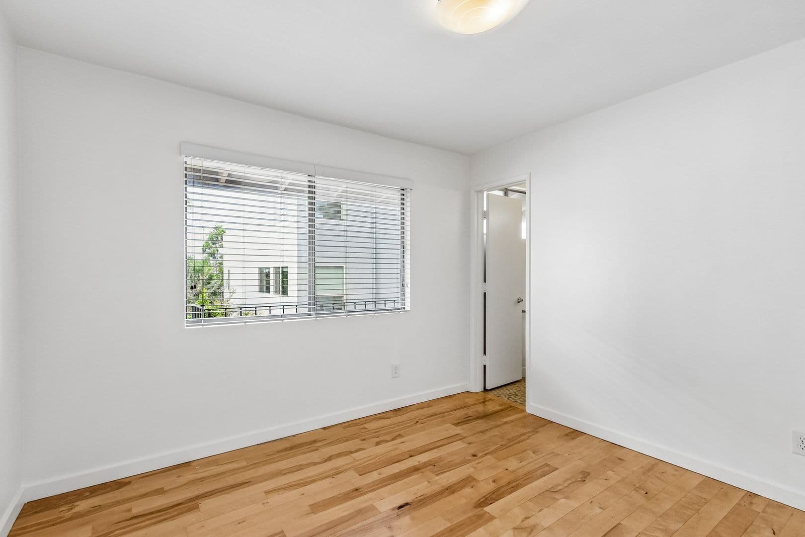 LOS ANGELES Apartment: 1314 MALTMAN AVE