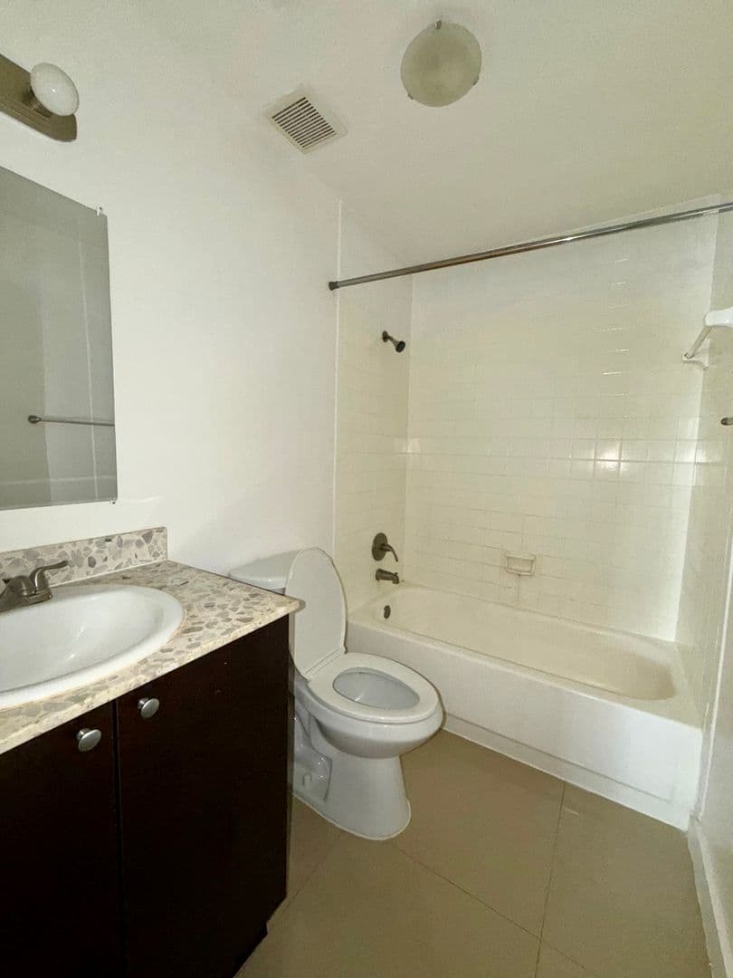Largo Apartment: 13300 Walsingham Rd