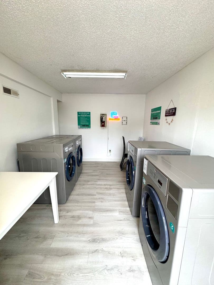 Largo Apartment: 13300 Walsingham Rd