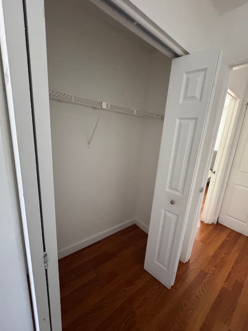 Largo Apartment: 13300 Walsingham Rd
