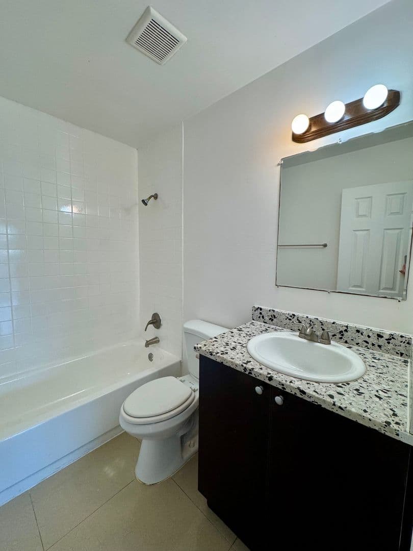 Largo Apartment: 13300 Walsingham Rd