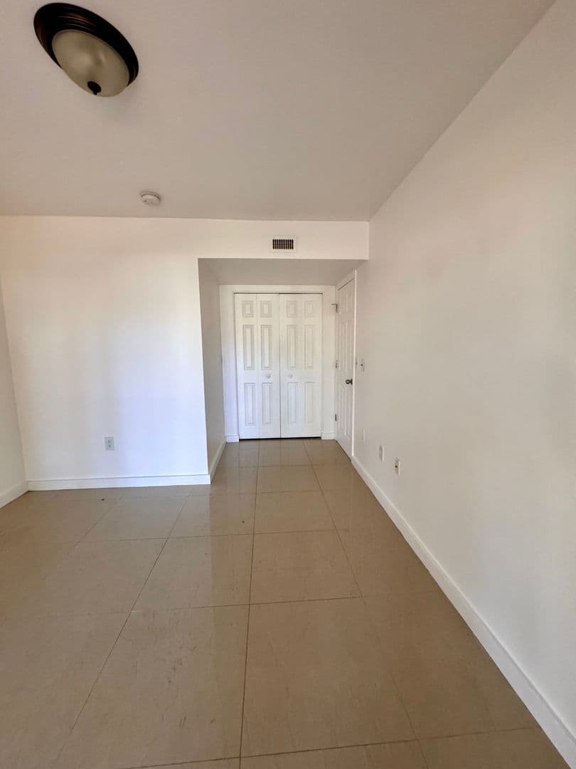 Largo Apartment: 13300 Walsingham Rd