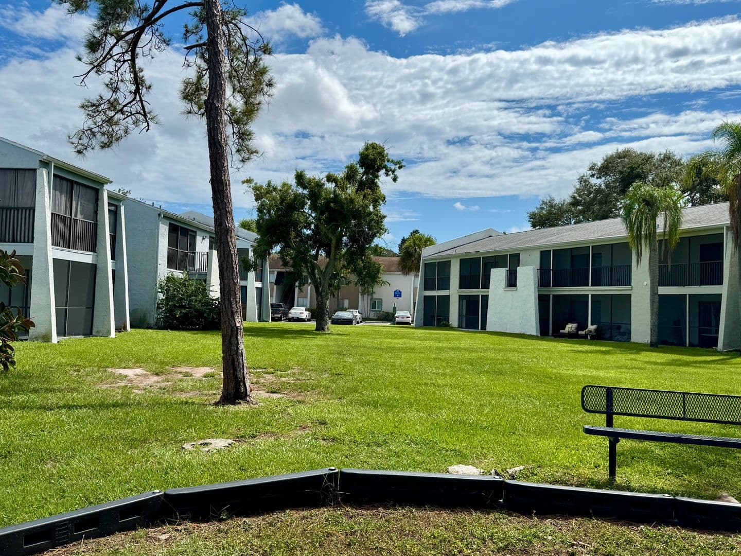 Largo Apartment: 13300 Walsingham Rd