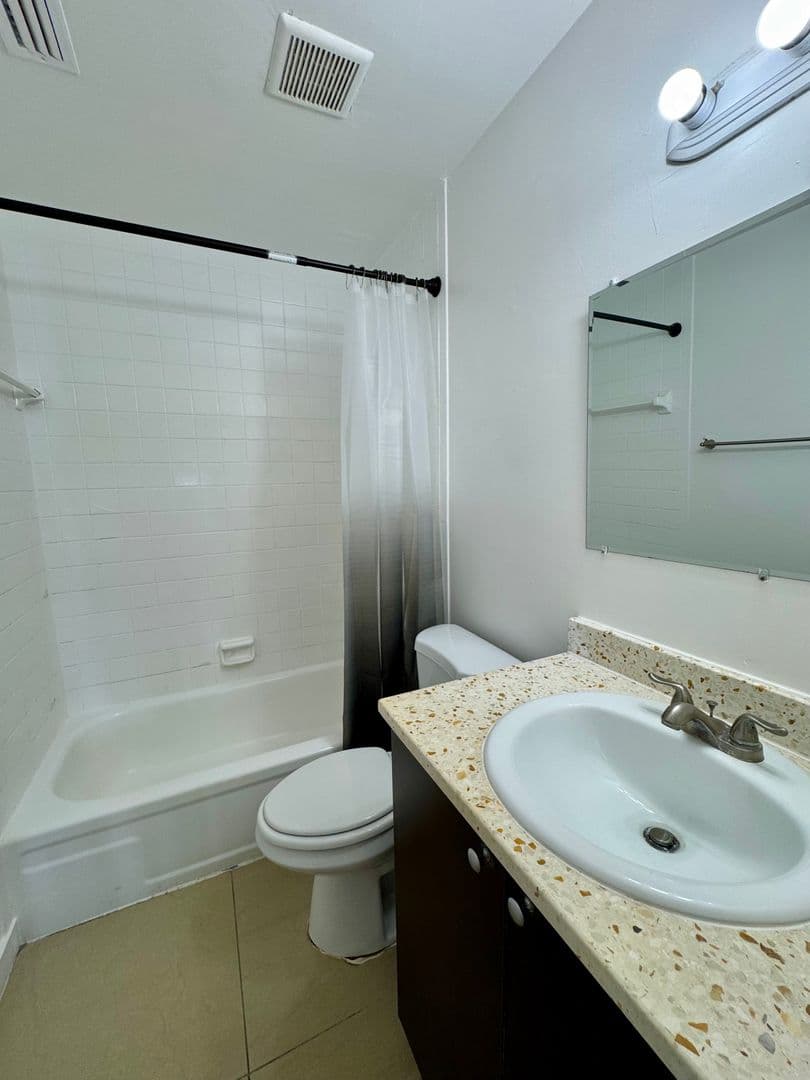 Largo Apartment: 13300 Walsingham Rd