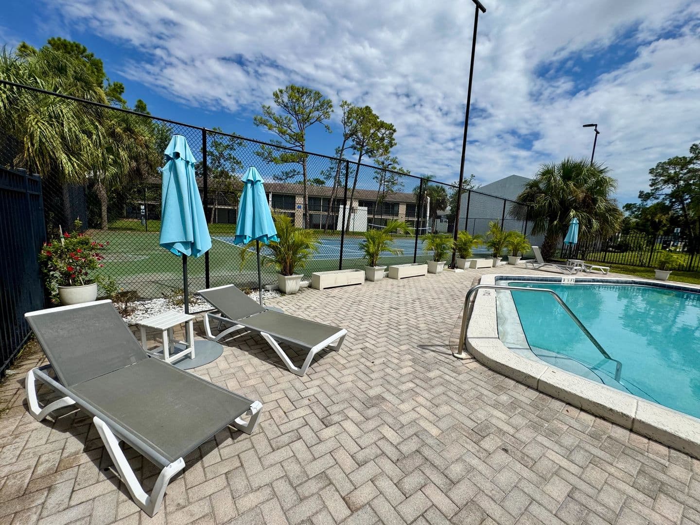 Largo Apartment: 13300 Walsingham Rd