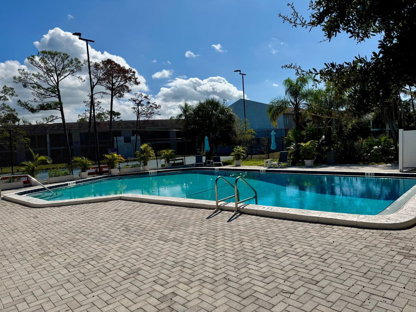 Largo Apartment: 13300 Walsingham Rd
