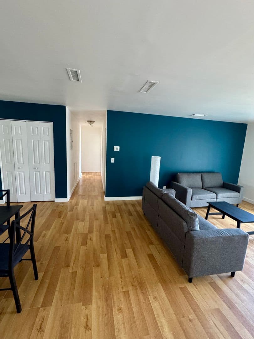 Largo Apartment: 13300 Walsingham Rd