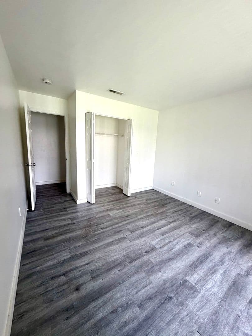 Largo Apartment: 13300 Walsingham Rd
