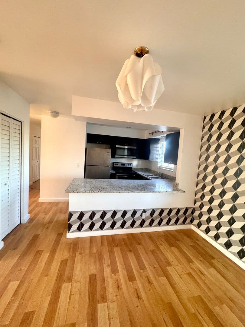 Largo Apartment: 13300 Walsingham Rd